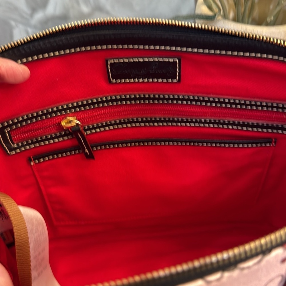 Dooney and Burke Disney Micky & Minnie Satchel, like new. FREE GIFT W/ purchase - Picture 10 of 14